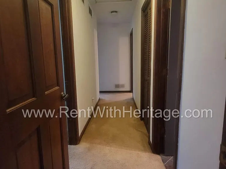 1050 Flamingo Dr — Photo 31