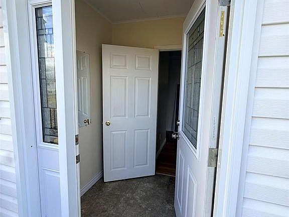 5th image of 4 Cartwright Street