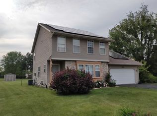 303 Lamplighter Loop SE, Poplar Grove, IL 61065