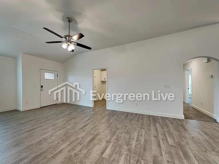 6006 NW Grant St — Photo 9
