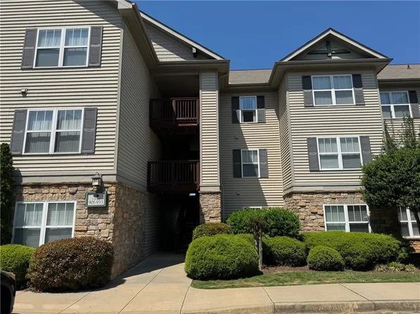 923 Harts Cove Way, Seneca, SC 29678