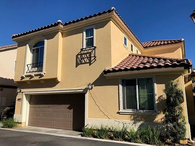 4 bed, 1786 sqft, $4,295 — Photo 1