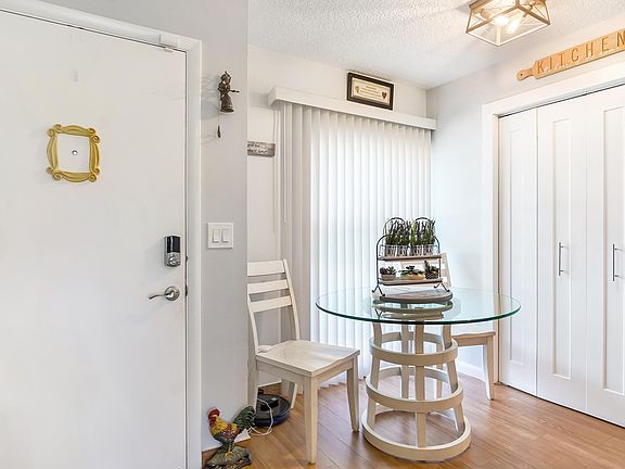 4th image of 5620 Queen Palm Court #C