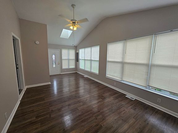 3rd image of 1518 Marwood Ln
