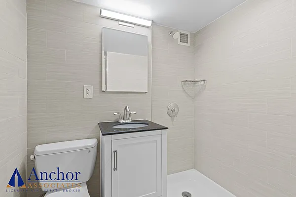 Rented by Anchor Associates | media 16