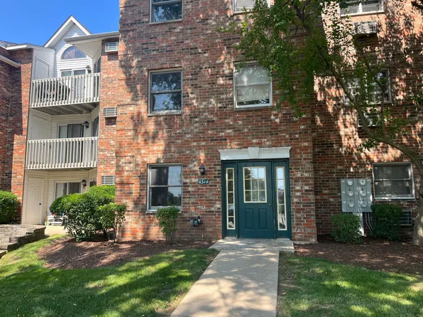 4314 W Shamrock Ln APT 2B, McHenry, IL 60050