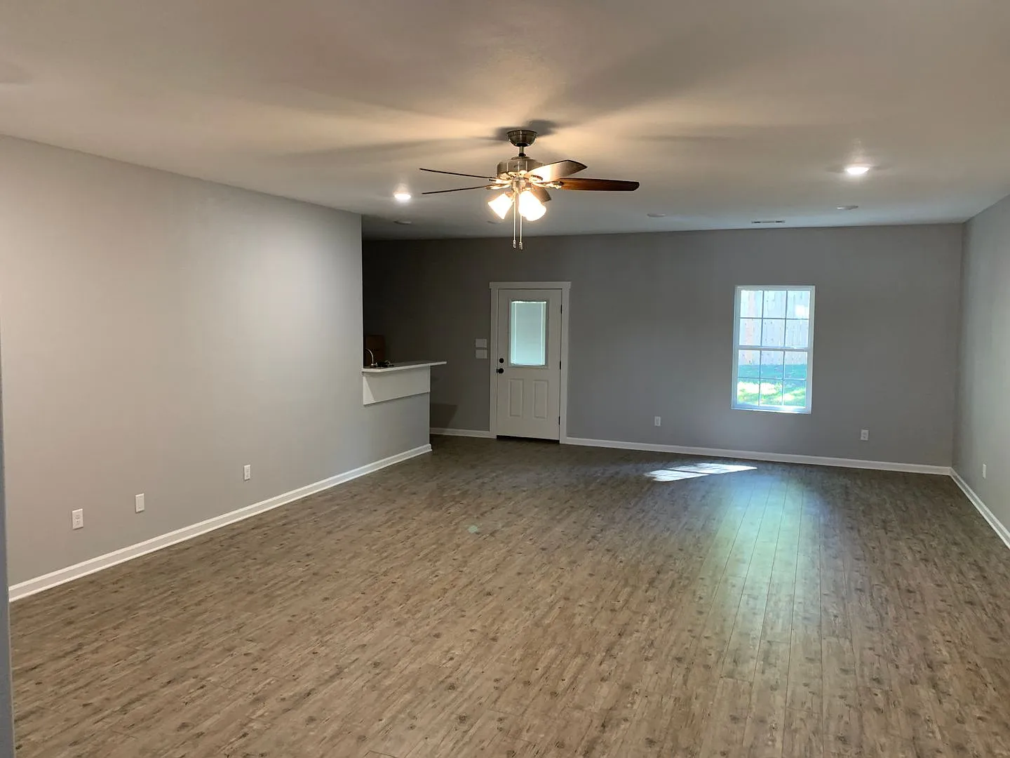 2925 Gillis Dr — Photo 4