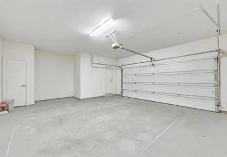 2690 Rockbrook Dr #4 — Photo 14