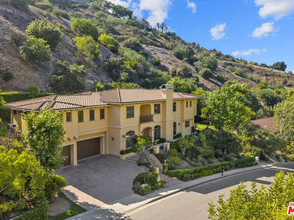 3697 Benedict Canyon Ln, Sherman Oaks, CA 91423