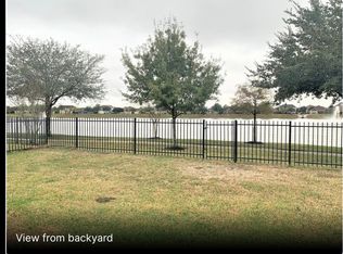 5807 Cinnamon Lake Dr, Baytown, TX 77521