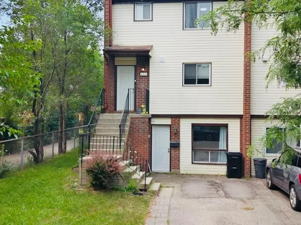 421 Bairstow Cres, Waterloo, ON N2K 2H7