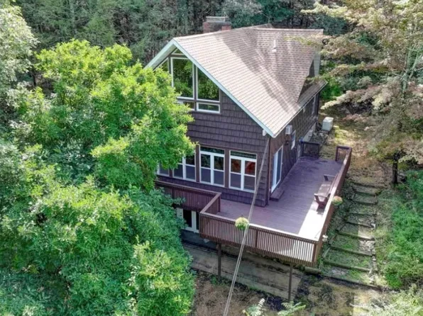 53 W Corbett Rd, Montgomery, NY 12549