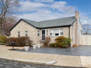 112 River Rd, Winthrop, MA 02152