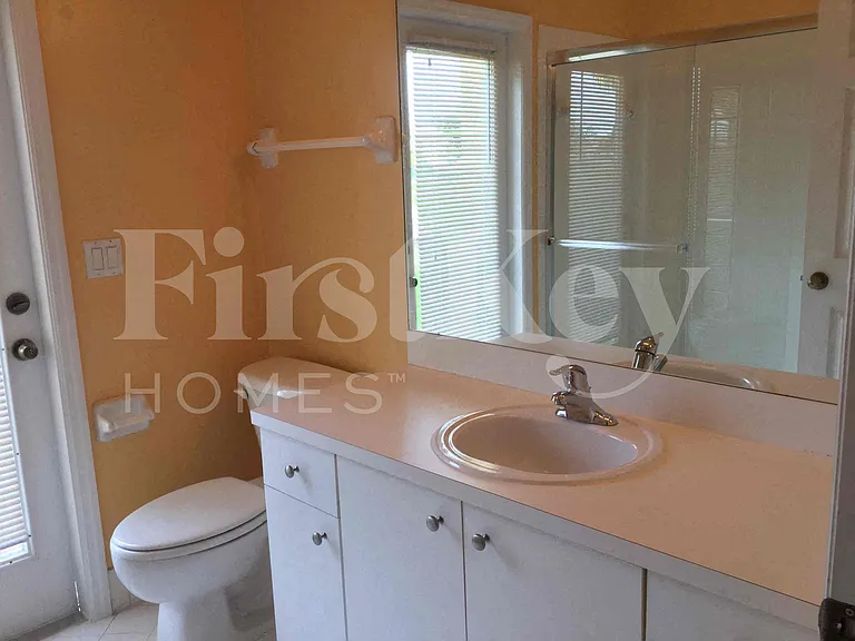 1485 NE 40th Rd — Photo 10