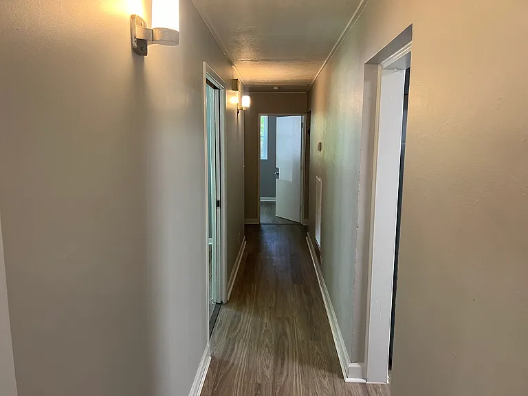 110 S Purdue Ave — Photo 11
