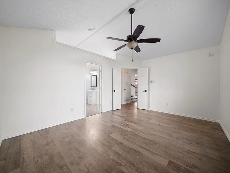 1414 Dudley Dr — Photo 12