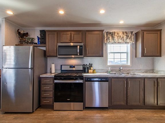 3rd image of 1501 Searles Road