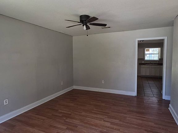 2nd image of 3416 Yaun Dr