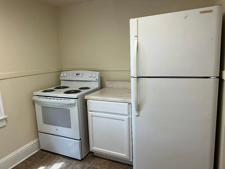 2841 Lens Ave #B — Photo 7