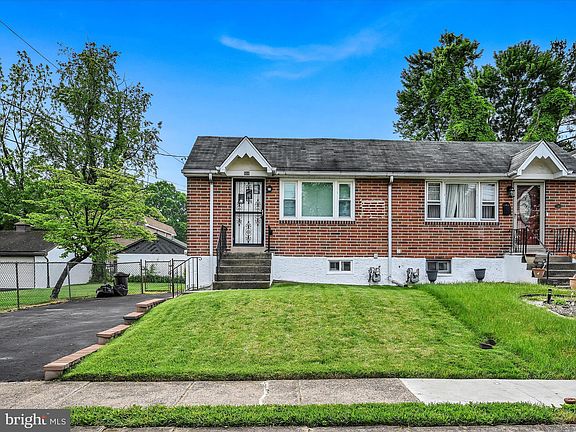 2nd image of 908 Beechwood Ave