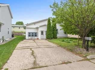 411 14th Ave SW, Minot, ND 58701