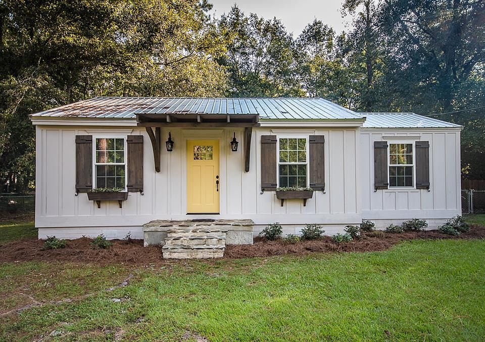 1st image of 1611 Garland Pl