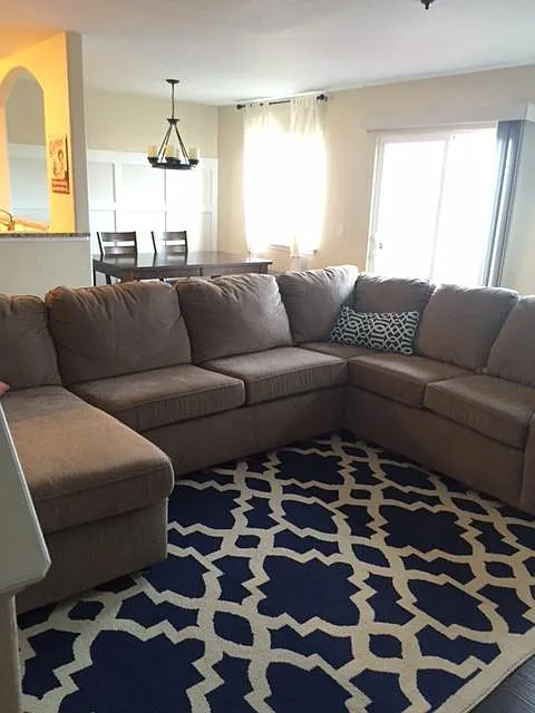 3 bed, 2.5 bath, 1809 sqft, $2,050 — Photo 4