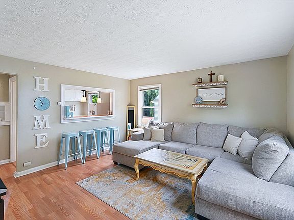 5th image of 3952 Avilla Pl