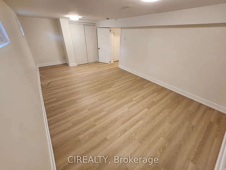 188 Cherrywood Dr #LOWER — Photo 12