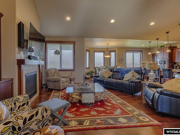 5th image of 2936 Croydon Dr