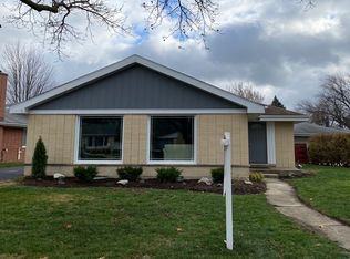 10671 Newbury St, Westchester, IL 60154