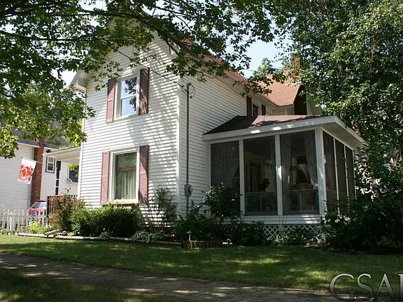 2nd image of 713 Pine St