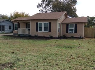 911 Walters Ln, Arlington, TX 76012