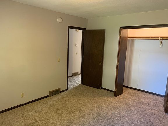 3rd image of 2719 Maurice Dr
