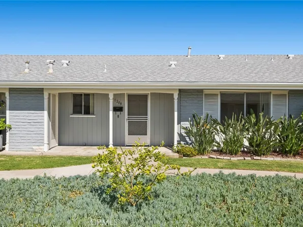 1204 E 1st St, Tustin, CA 92780