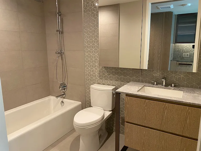 1000 Auahi St #428 — Photo 8