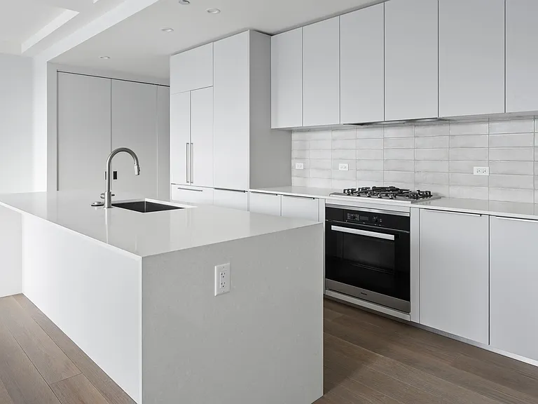 15 N Elizabeth St #201 — Photo 6