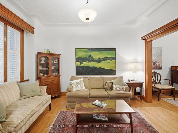 4th image of 111 Palmerston Ave