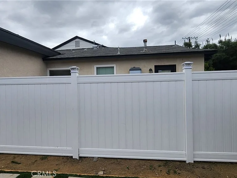 15709 Devonshire St — Photo 32