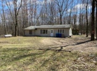 7280 Springwood Lake Rd, Harrison, MI 48625