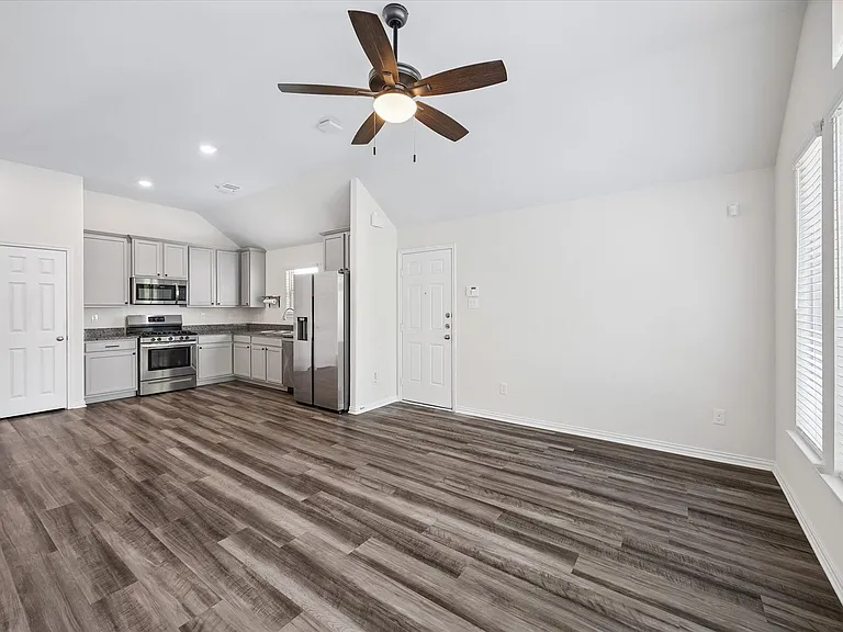 206 N Lynx Trl — Photo 9