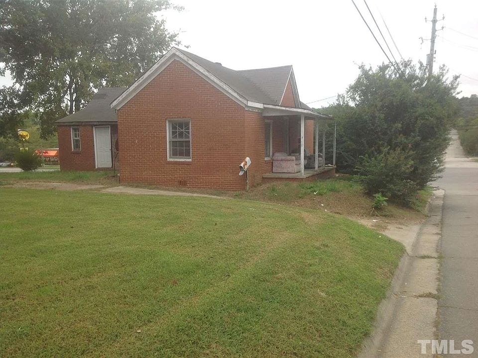 2nd image of 109 Walker St