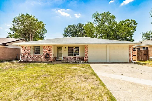 1021 Patricia St Photo 1