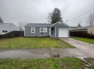 167 S 6th St, Lebanon, OR 97355
