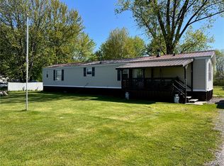 9092 Lewis Point Rd, Canastota, NY 13032