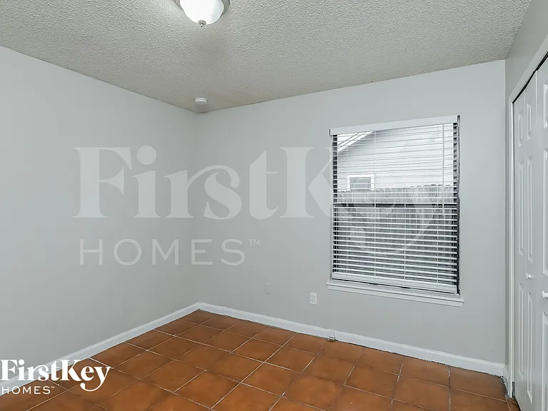 108 E Prindle Dr — Photo 12