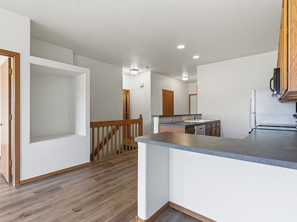 1st image of 2544 Begonia Ct