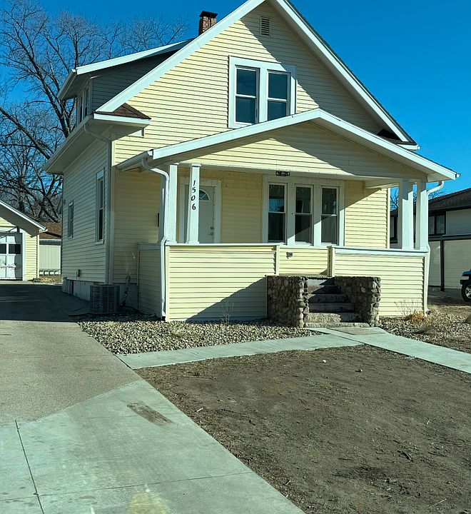 1st image of 1506 Douglas Ave