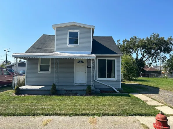 25331 Lawn St, Roseville, MI 48066