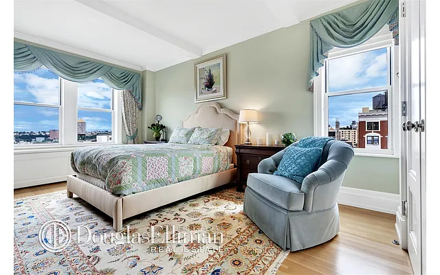 Sold by Douglas Elliman | media 10